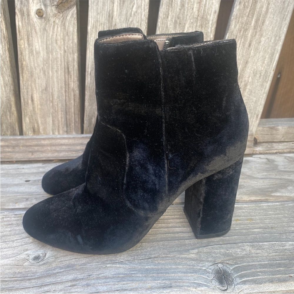 Mango Velvet heel ankle boot black size 7